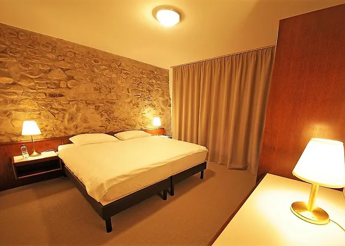 Galion & Restaurant Hotel